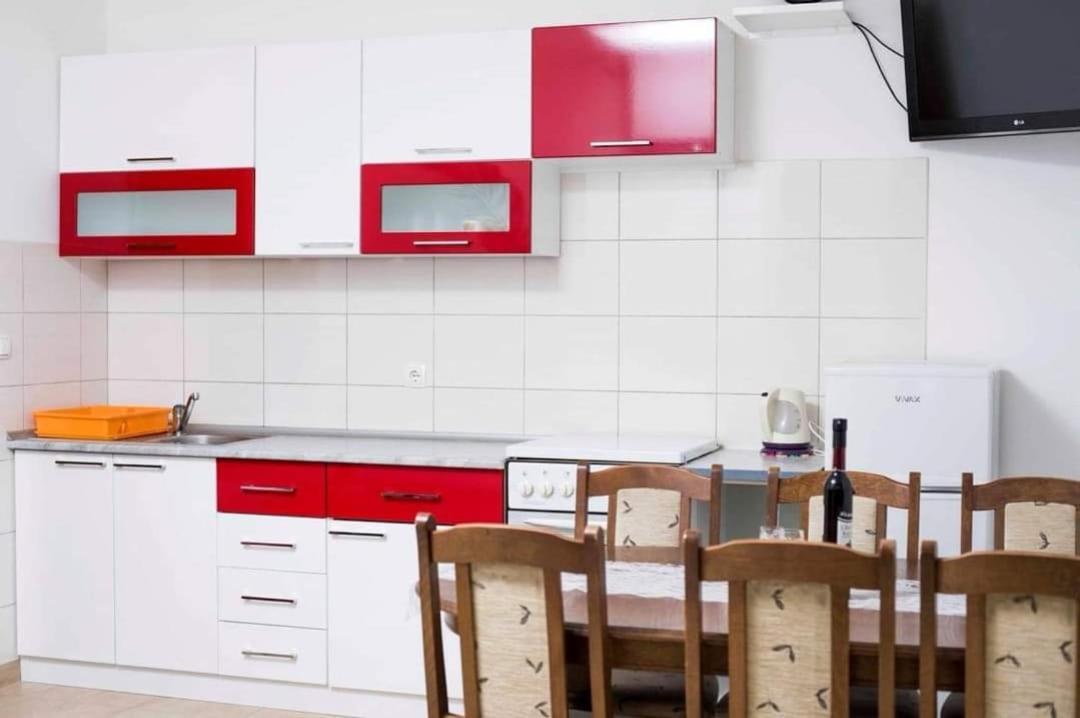 Apartmani Ivica Martic Duce Luaran gambar